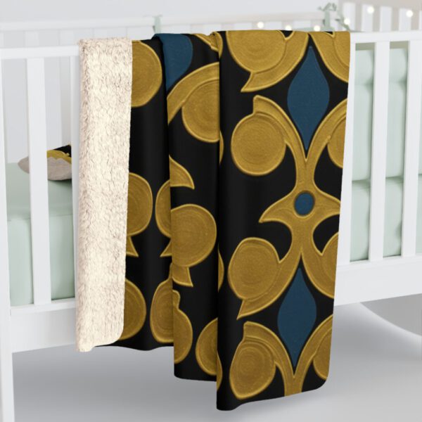 Luxurious Sherpa Fleece Blanket with Elegant Gold and Teal Design - Cozy Home Decor